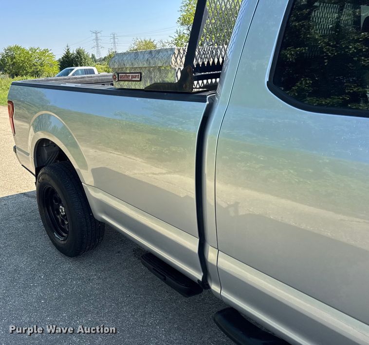 image for item DJ9706 2017 Ford F150 SuperCab pickup truck