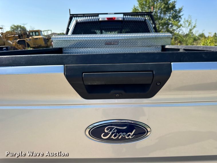 image for item DJ9706 2017 Ford F150 SuperCab pickup truck