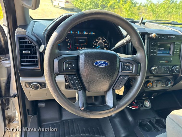 image for item DJ9706 2017 Ford F150 SuperCab pickup truck