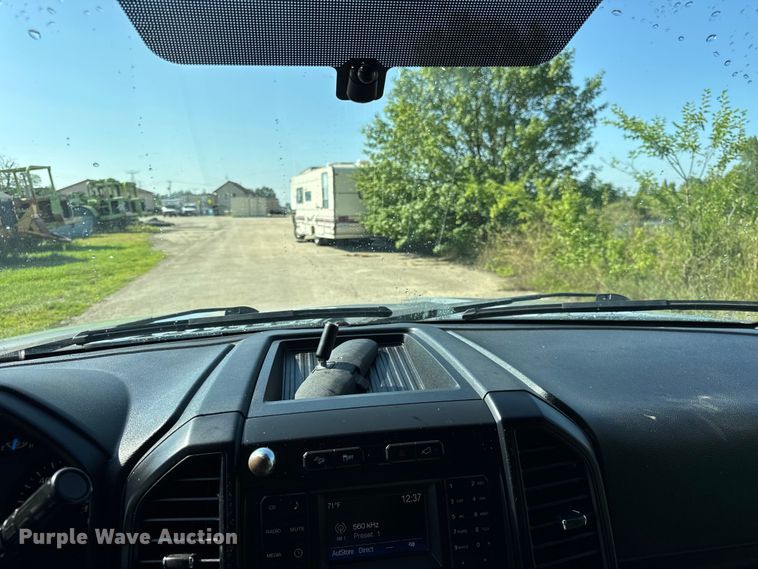 image for item DJ9706 2017 Ford F150 SuperCab pickup truck