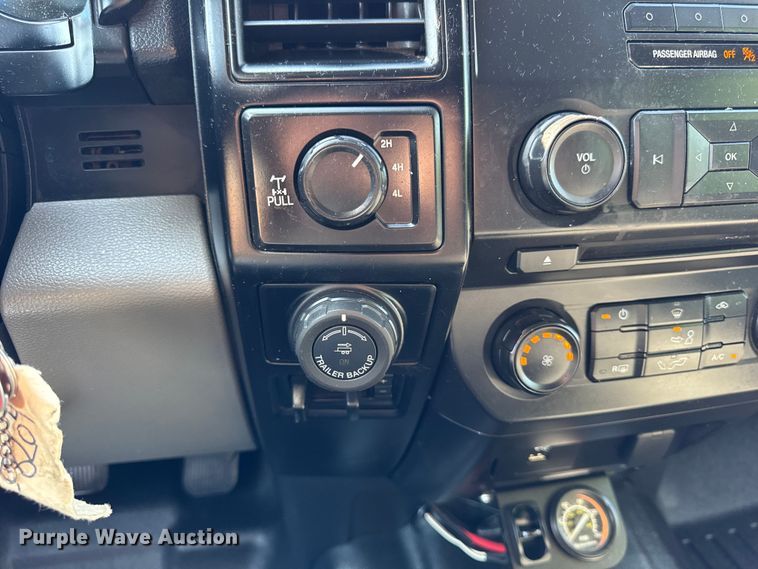 image for item DJ9706 2017 Ford F150 SuperCab pickup truck