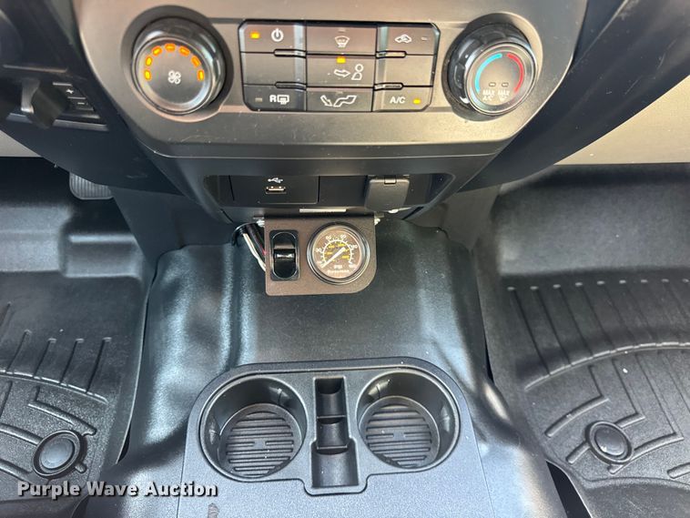 image for item DJ9706 2017 Ford F150 SuperCab pickup truck