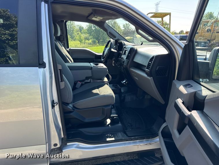 image for item DJ9706 2017 Ford F150 SuperCab pickup truck