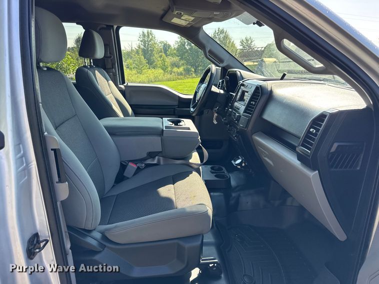 image for item DJ9706 2017 Ford F150 SuperCab pickup truck