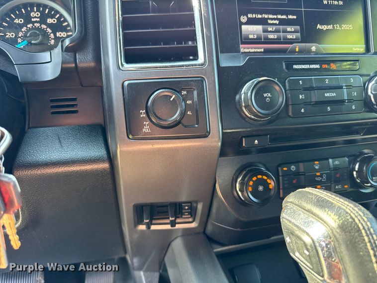 image for item DJ9707 2015 Ford F150 SuperCab pickup truck