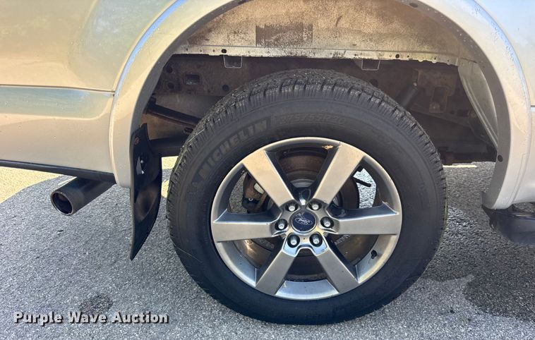 image for item DJ9707 2015 Ford F150 SuperCab pickup truck