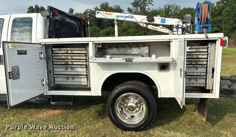 image for item DM1966 2012 Ford F450 Super Duty utility / service truck