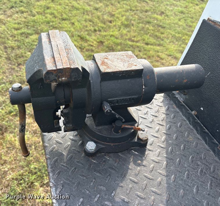 image for item DM1966 2012 Ford F450 Super Duty utility / service truck