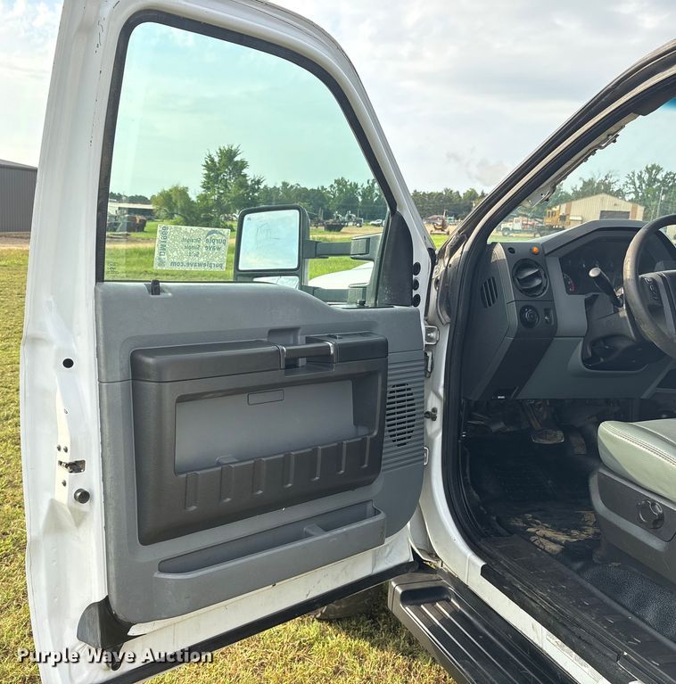 image for item DM1966 2012 Ford F450 Super Duty utility / service truck