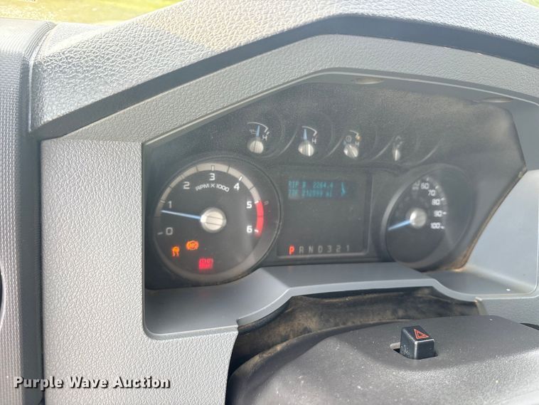 image for item DM1966 2012 Ford F450 Super Duty utility / service truck