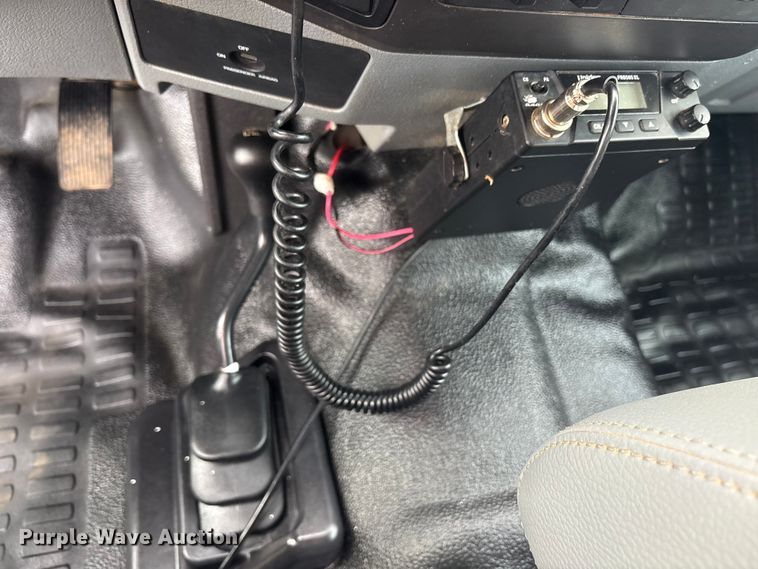 image for item DM1966 2012 Ford F450 Super Duty utility / service truck