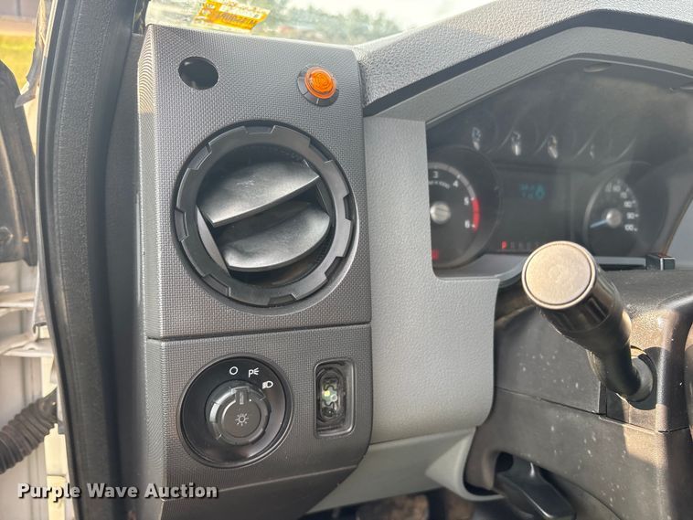 image for item DM1966 2012 Ford F450 Super Duty utility / service truck