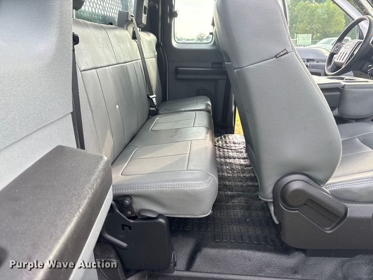 image for item DM1966 2012 Ford F450 Super Duty utility / service truck