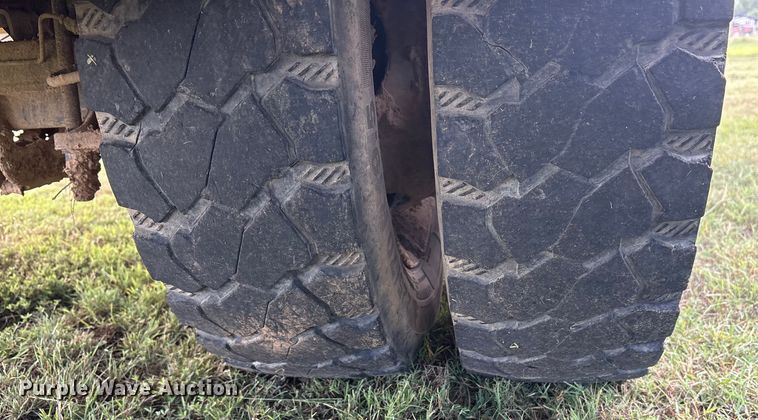 image for item DM1966 2012 Ford F450 Super Duty utility / service truck