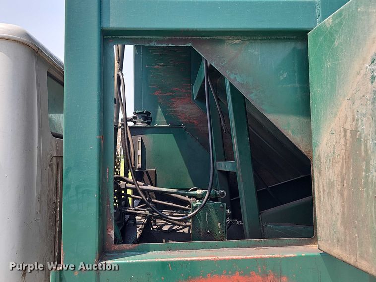 image for item DR3955 1986 International S1900 refuse truck