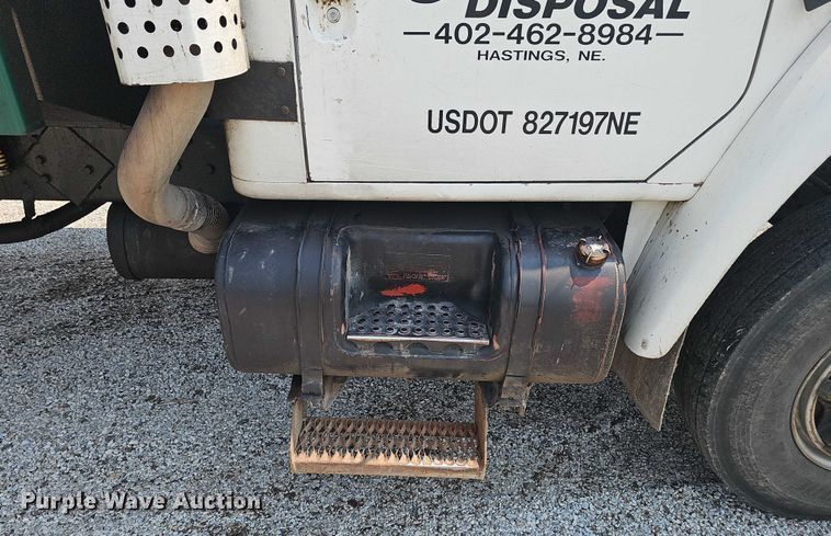 image for item DR3955 1986 International S1900 refuse truck