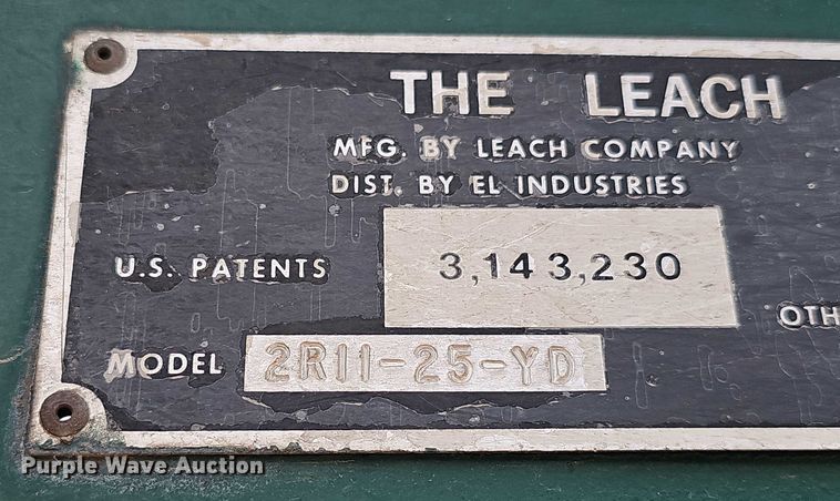 image for item DR3955 1986 International S1900 refuse truck