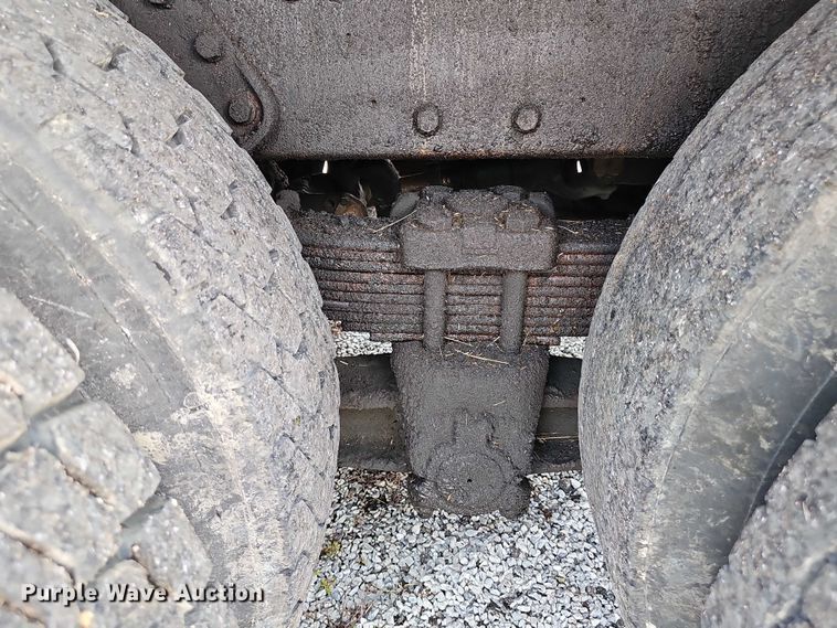 image for item DR3955 1986 International S1900 refuse truck