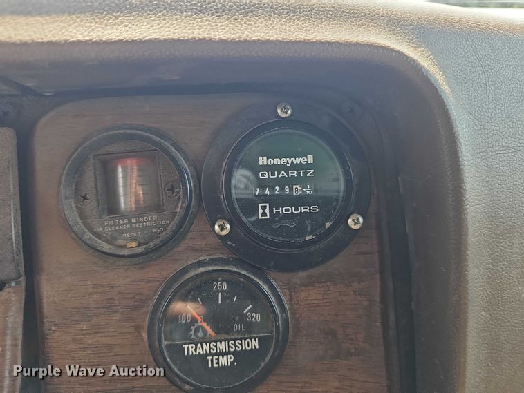 image for item DR3955 1986 International S1900 refuse truck