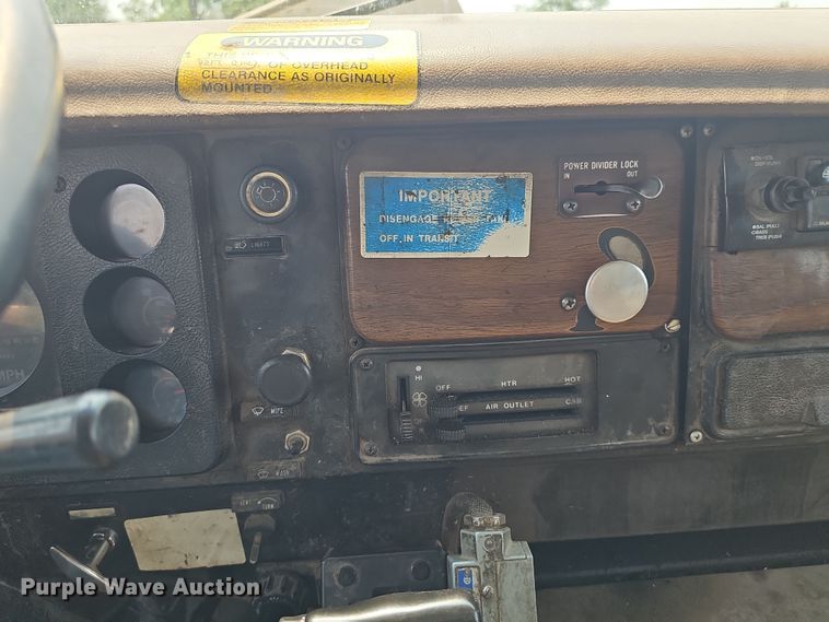 image for item DR3955 1986 International S1900 refuse truck