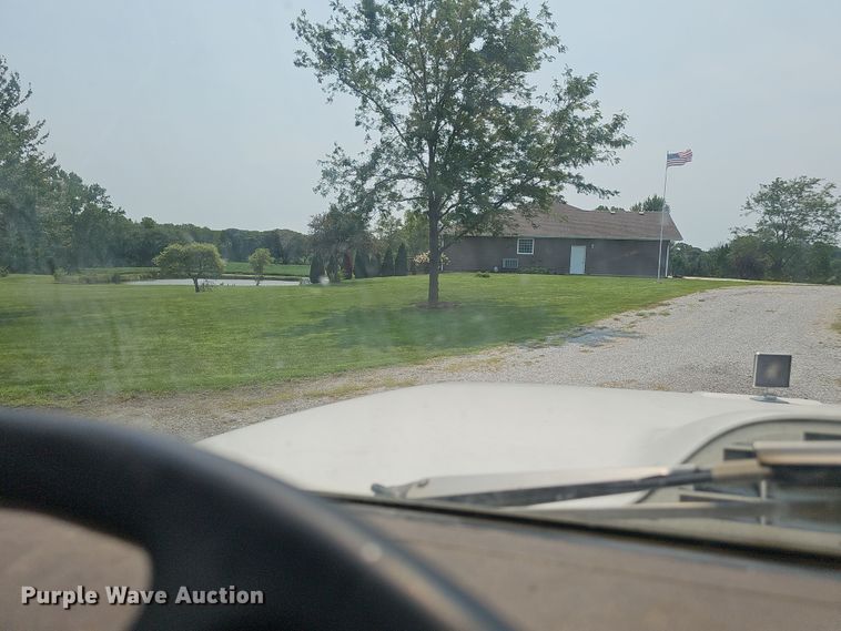 image for item DR3955 1986 International S1900 refuse truck