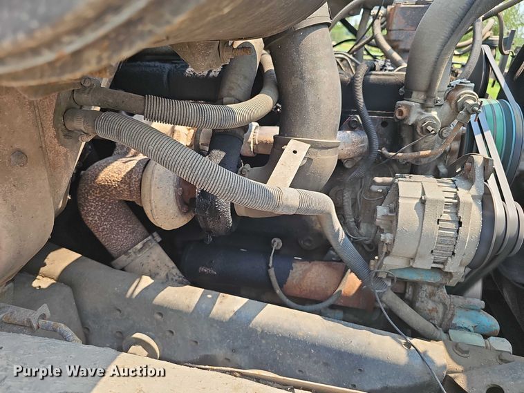 image for item DR3955 1986 International S1900 refuse truck