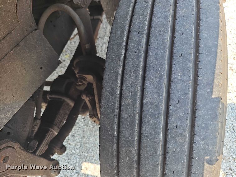 image for item DR3955 1986 International S1900 refuse truck