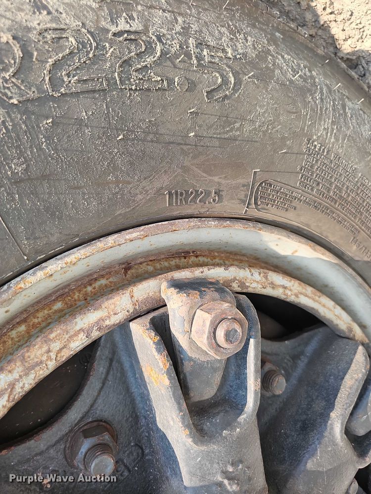 image for item DR3955 1986 International S1900 refuse truck