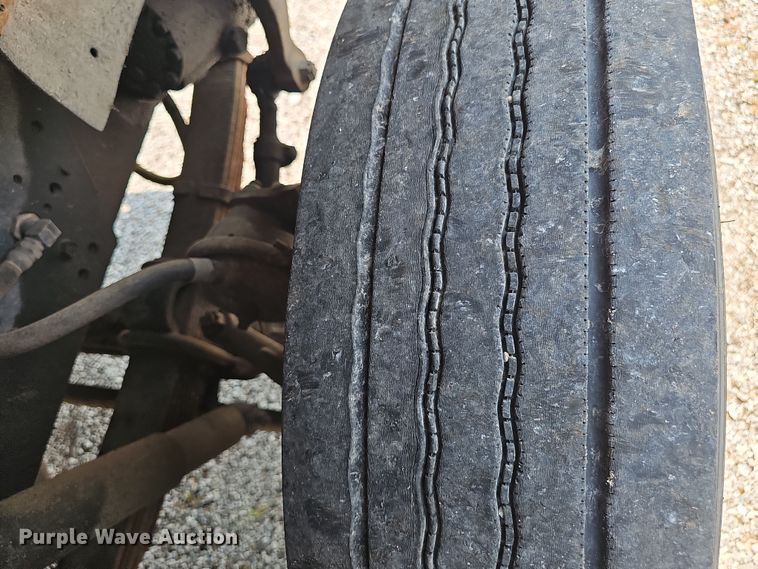 image for item DR3955 1986 International S1900 refuse truck