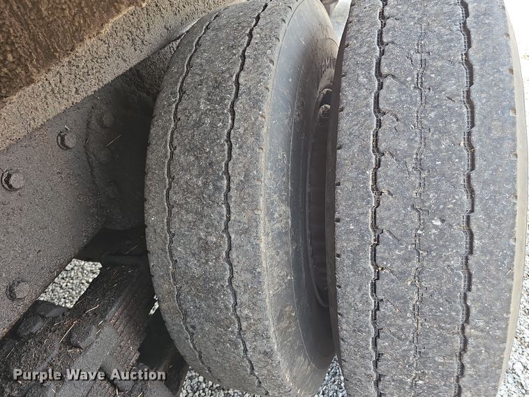 image for item DR3955 1986 International S1900 refuse truck