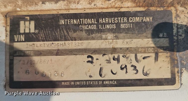 image for item DR3955 1986 International S1900 refuse truck