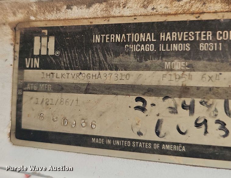 image for item DR3955 1986 International S1900 refuse truck