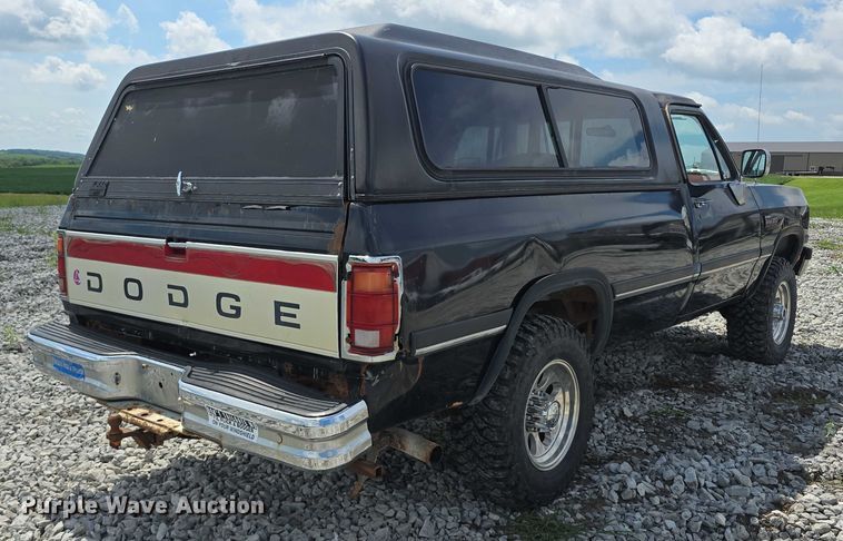 image for item DR3961 1991 Dodge Power Ram 250 pickup truck