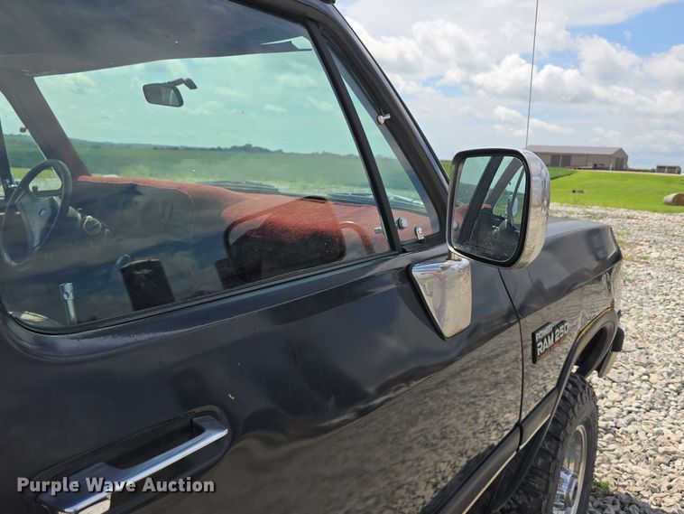 image for item DR3961 1991 Dodge Power Ram 250 pickup truck