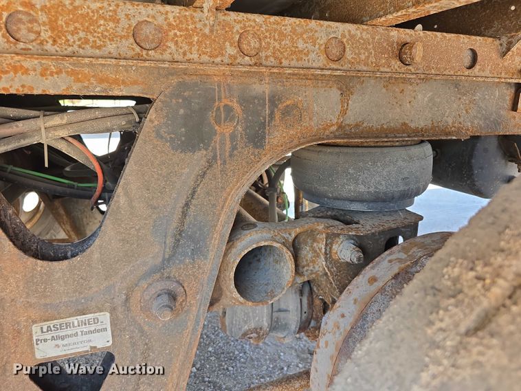 image for item DR3964 2012 Utility VS2RA dry van trailer