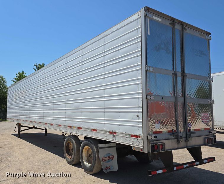 image for item DR3965 2013 Utility VS2RA dry van trailer