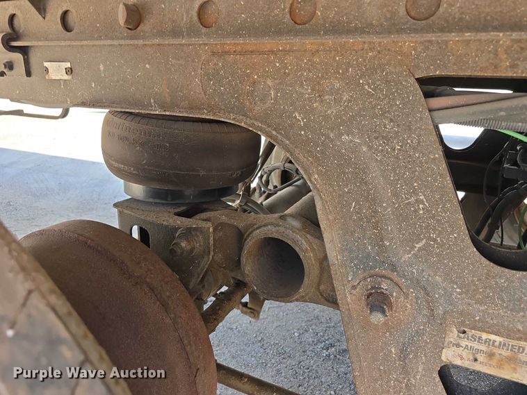 image for item DR3965 2013 Utility VS2RA dry van trailer