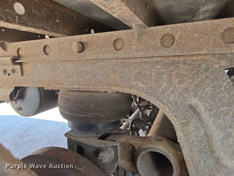 image for item DR3965 2013 Utility VS2RA dry van trailer