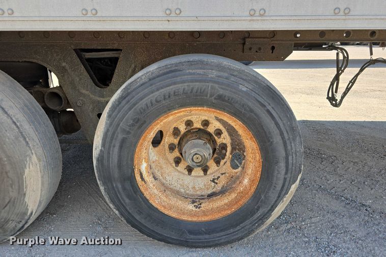image for item DR3965 2013 Utility VS2RA dry van trailer