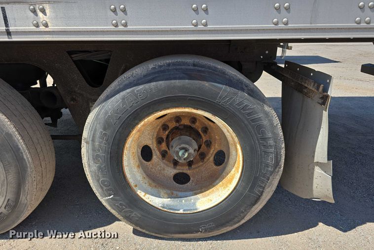 image for item DR3965 2013 Utility VS2RA dry van trailer