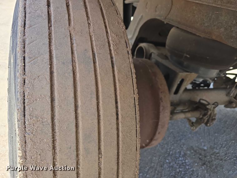 image for item DR3965 2013 Utility VS2RA dry van trailer