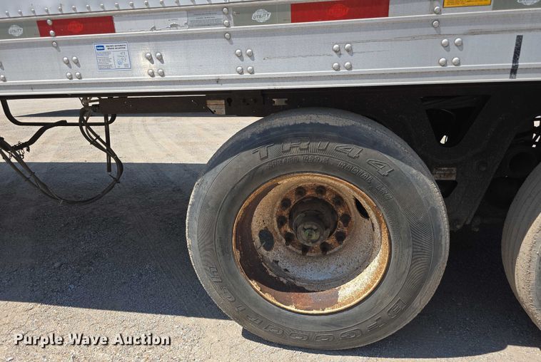 image for item DR3965 2013 Utility VS2RA dry van trailer