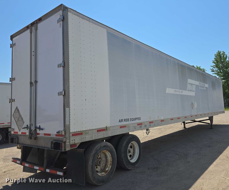 image for item DR3966 2004 Utility VS2DC dry van trailer