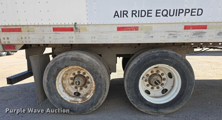 image for item DR3966 2004 Utility VS2DC dry van trailer