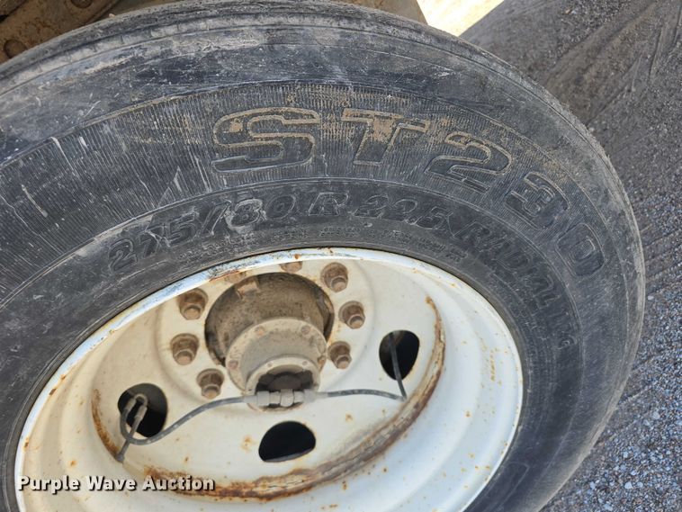 image for item DR3966 2004 Utility VS2DC dry van trailer