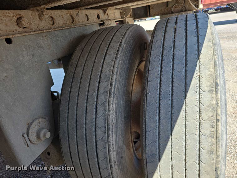 image for item DR3966 2004 Utility VS2DC dry van trailer