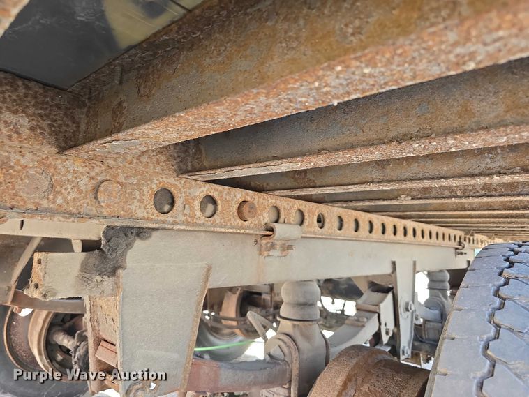 image for item DR3968 2013 Wabash DVCVHPC dry van trailer