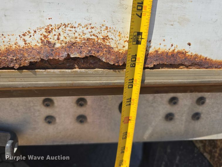 image for item DR3968 2013 Wabash DVCVHPC dry van trailer