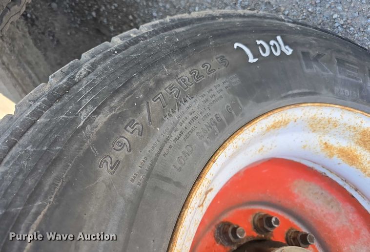 image for item DR3968 2013 Wabash DVCVHPC dry van trailer