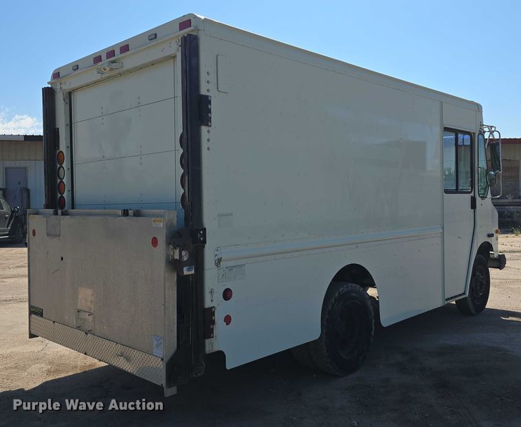 image for item DR3969 2003 Workhorse Custom Chassis P42 delivery truck